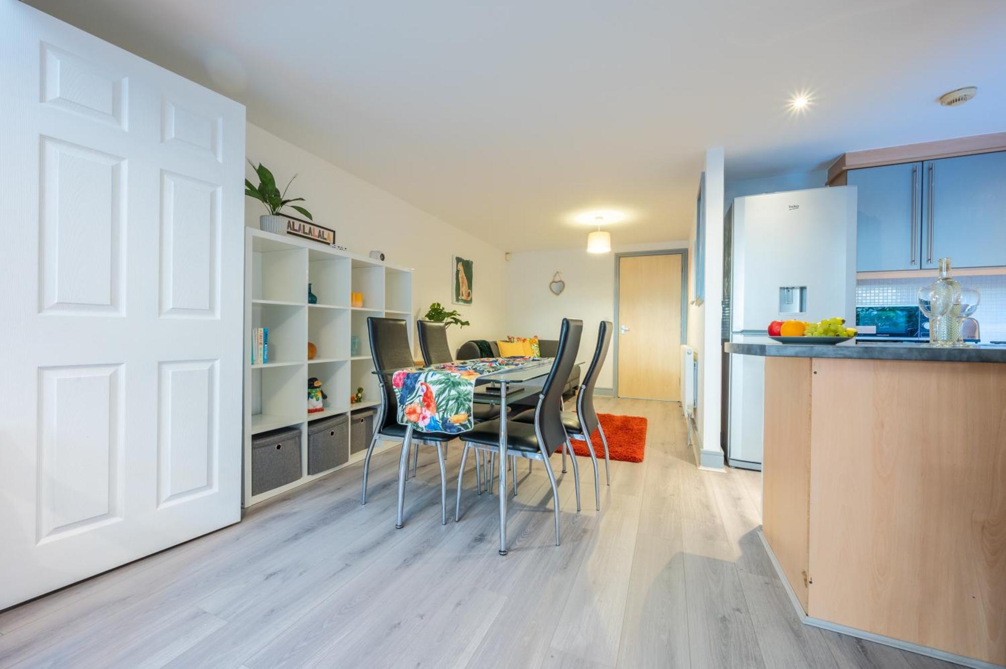 Apartamento Millennium View By Ty Sa Cardiff Exterior foto