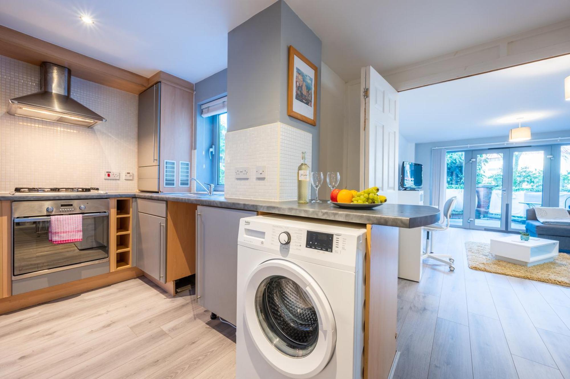 Apartamento Millennium View By Ty Sa Cardiff Exterior foto